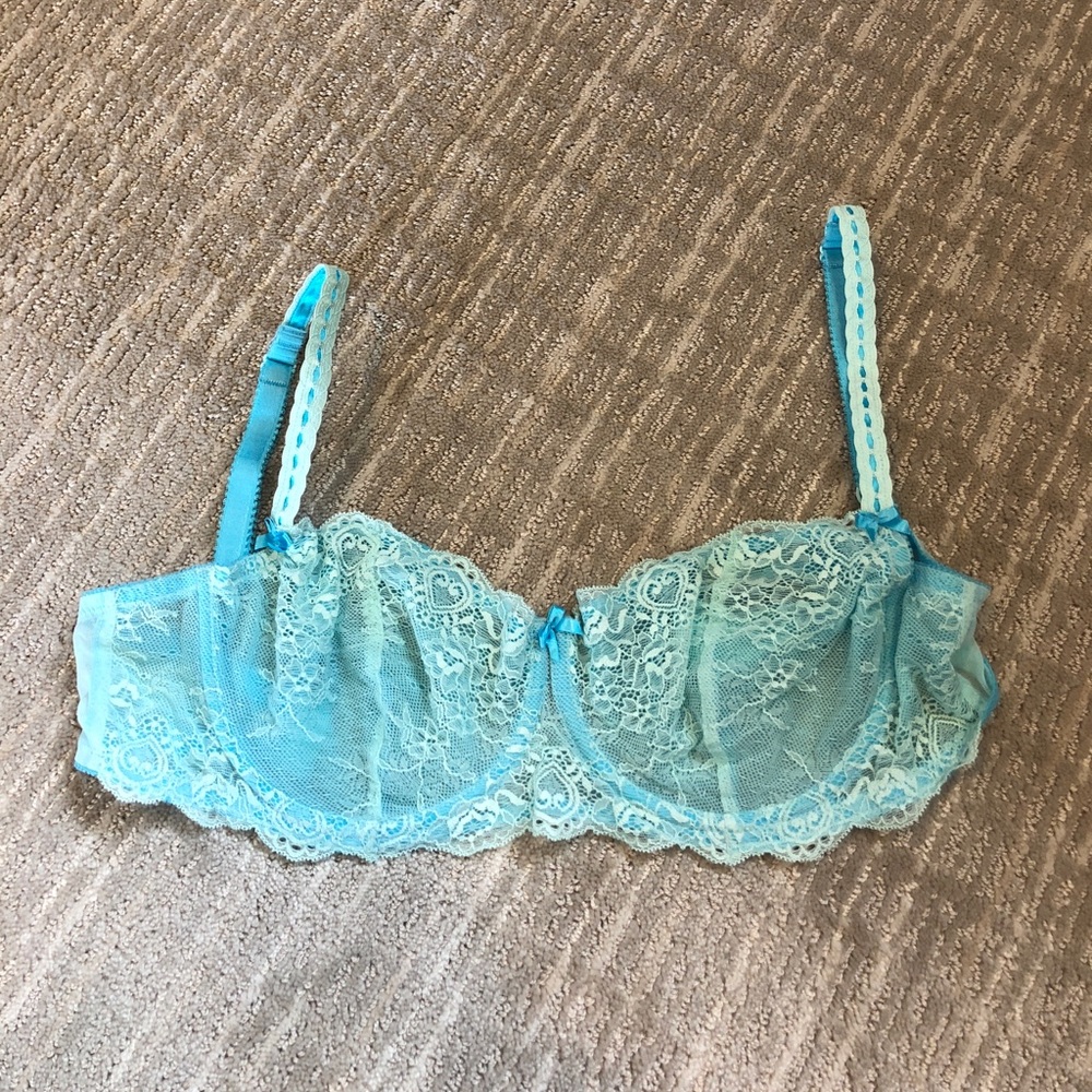 Lacy baby blue bra